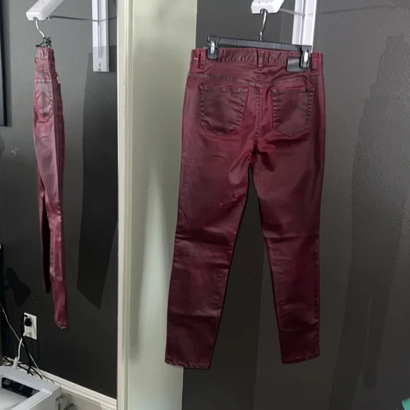 🛑 1 hour sale. Armani Exchange, merlot color jeans/pants, slight distress, sz 6 - Picture 3 of 13